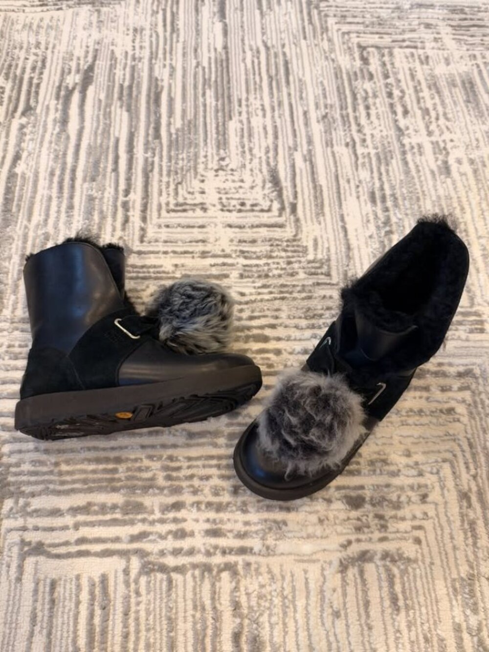 UGG women's size 6 Isley Waterproof Leather Pom Pom boots Blk 1018605 MSRP $250
